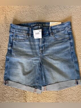 American Eagle next level stretch, skinny Bermuda shorts sz 10 / 30